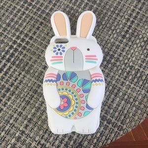 iPhone 5, 5s, Or SE Colorful Bunny Case